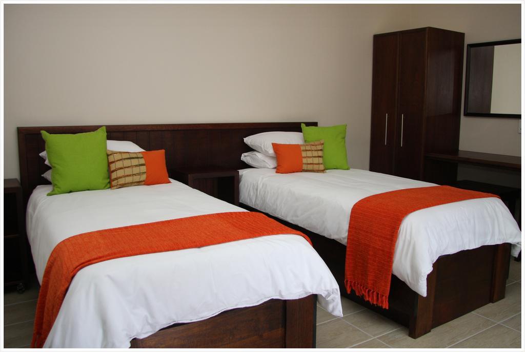 Be At Home Guesthouse Klerksdorp Cameră foto